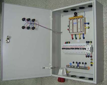 室内型3型配电箱